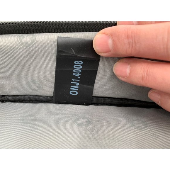 Swiss Gear by Wenger The Insight GRY BLK Computer Case 15" Nylon PVC - Picture 8 of 11